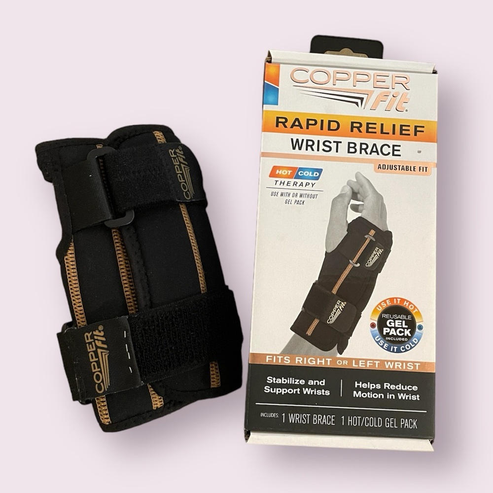 Adjustable Wrist Brace Removable Gel Pack Rapid Relief Hot/Cold Therapy Support